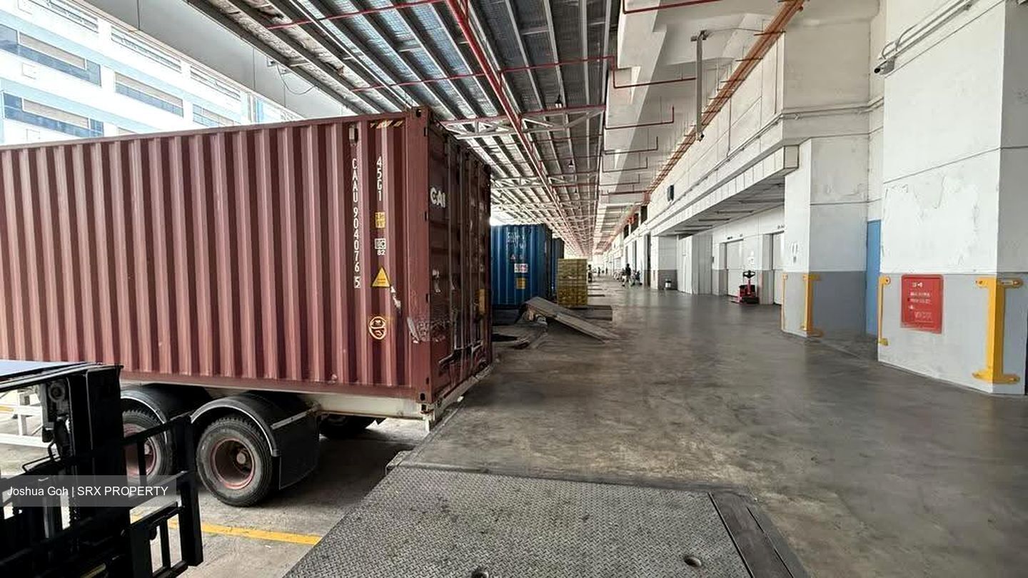 Pandan Crescent (D5), Warehouse #627566461